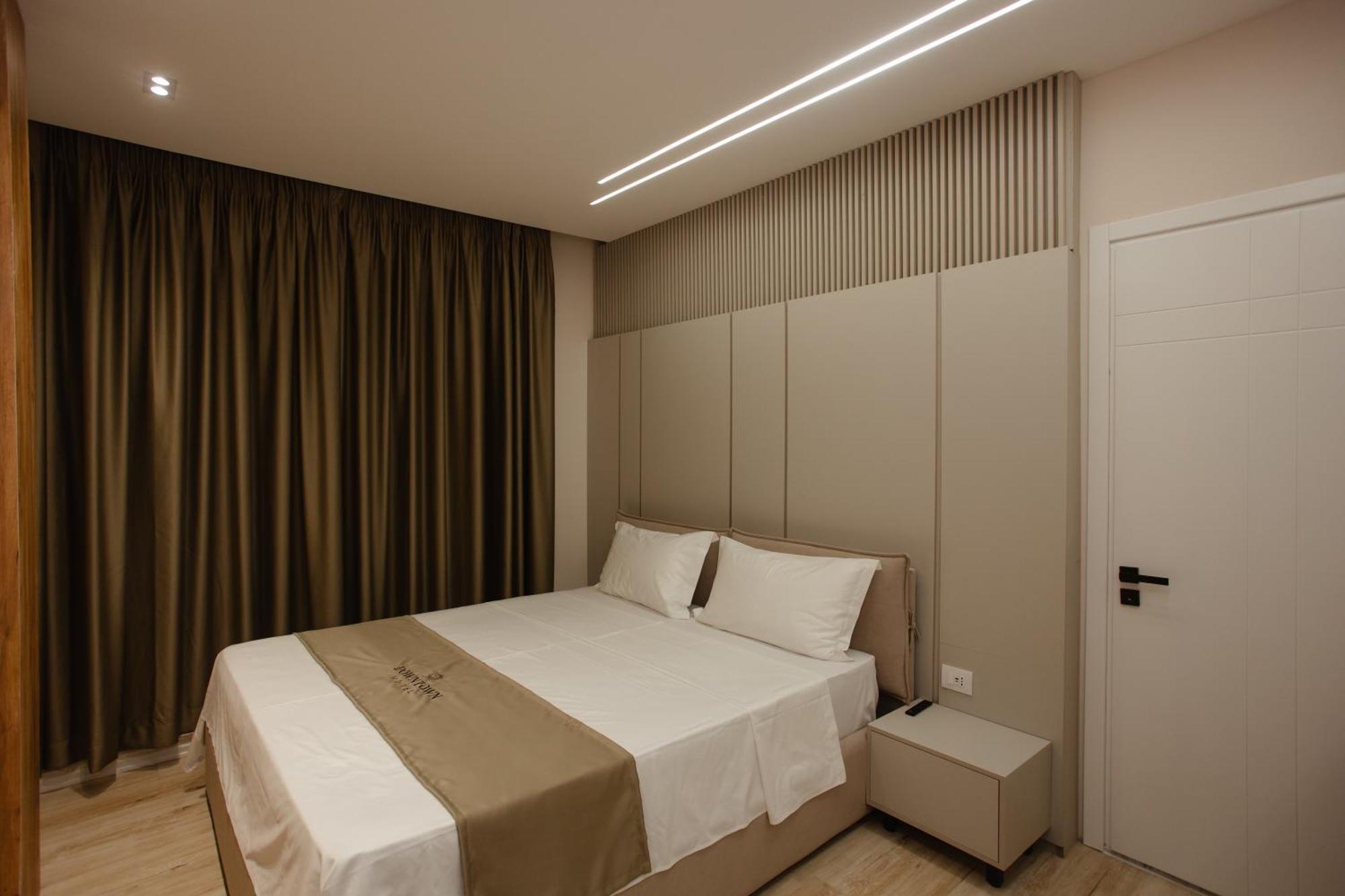 Downtown Hotel Shkodra Kültér fotó