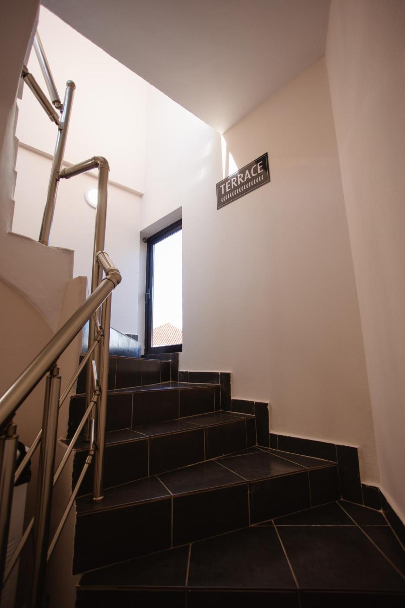 Downtown Hotel Shkodra Kültér fotó