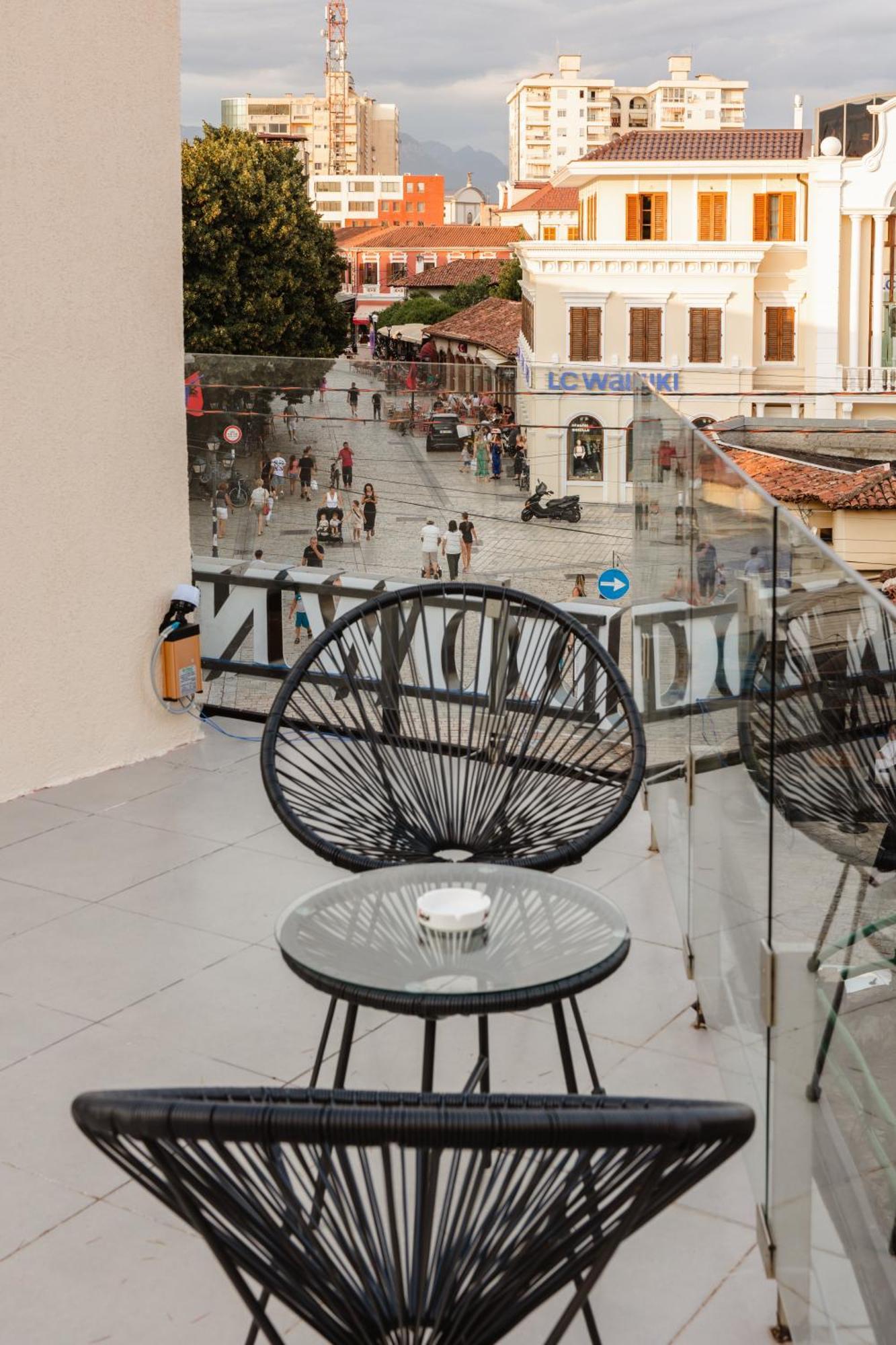 Downtown Hotel Shkodra Kültér fotó