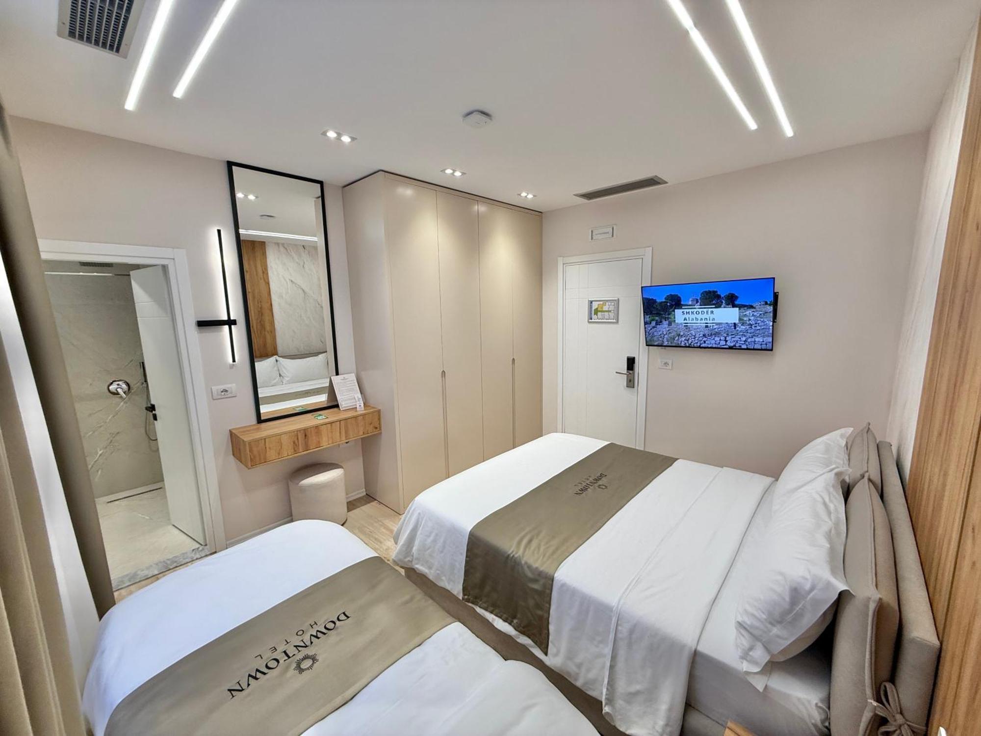Downtown Hotel Shkodra Kültér fotó